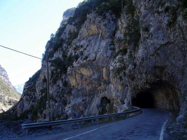 Canyons and tunnels