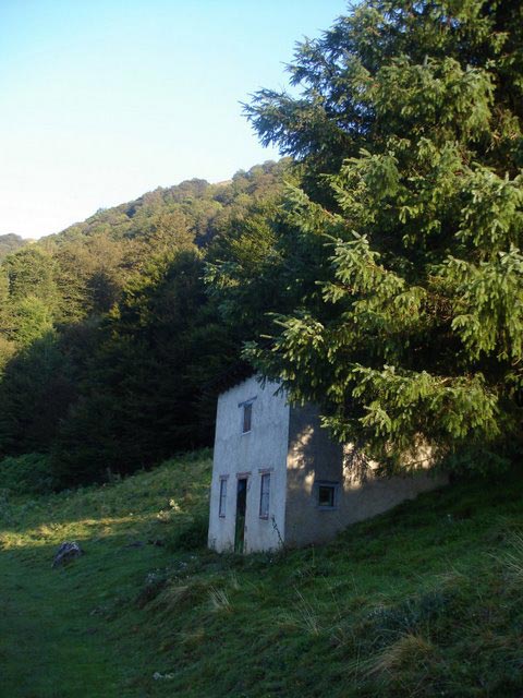 Refuge (cabane in local French)